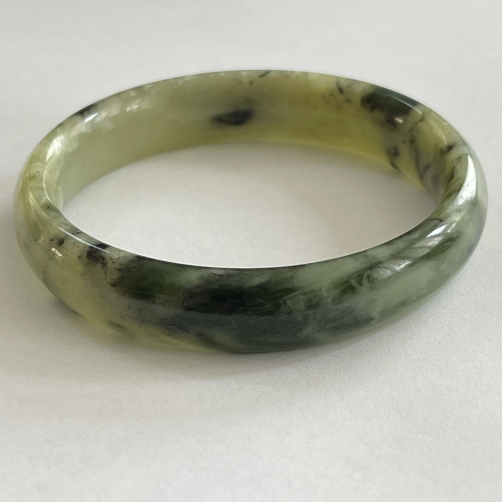 Natural Xiu green jade bangle bracelet - Picture 13 of 14